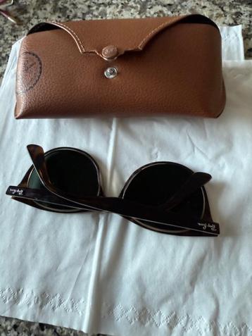 Ray-ban zonnebril dames beschikbaar voor biedingen