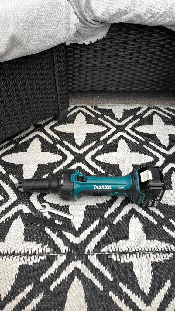 Makita DGD800Z 18V Li-Ion accu rechte slijper body - 6mm, Doe-het-zelf en Verbouw, Gereedschap | Slijpmachines, Zo goed als nieuw