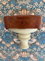 Antiek wortelnotenhout houten kistje muziekdoos pootjes, Ophalen of Verzenden