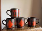 4 retro bruine mokken met oranje keukenspullen, Ophalen of Verzenden, Huis en Inrichting
