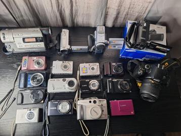 Kleine Collectie Digitale Foto Camera's [ Retro / Vintage ] beschikbaar voor biedingen