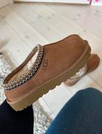 Ugg Tasman Chestnut, Kleding | Dames, Schoenen, Ophalen of Verzenden, Nieuw, Bruin, Pantoffels of Sloffen