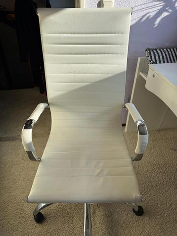 Witte Bureaustoel beschikbaar voor biedingen