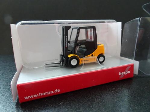 614 herpa 156660 heftruck jungheinrich dgf 430s 1:87 truck, Hobby en Vrije tijd, Modelauto's | 1:87, Nieuw, Bus of Vrachtwagen