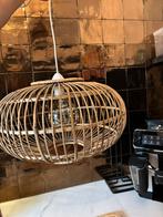 Rotan bamboe ikea hanglamp met led bol bohemian, Huis en Inrichting, Lampen | Hanglampen, Ophalen, Zo goed als nieuw, Minder dan 50 cm