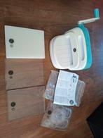 Embossing & Diecutting Machine met Snijmallen, Hobby en Vrije tijd, Ophalen, Gebruikt, Slicemachine of Snijmachine, Overige merken