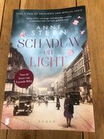 Eerste deel serie Schaduw en Licht Anne Stern, Ophalen of Verzenden, Zo goed als nieuw