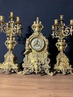 Antieke Franse Bronzen Regency Stijl Pendule met Kandelaren, Ophalen of Verzenden