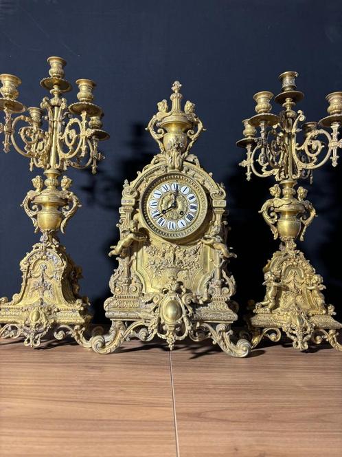 Antieke Franse Bronzen Regency Stijl Pendule met Kandelaren, Antiek en Kunst, Antiek | Klokken, Ophalen of Verzenden