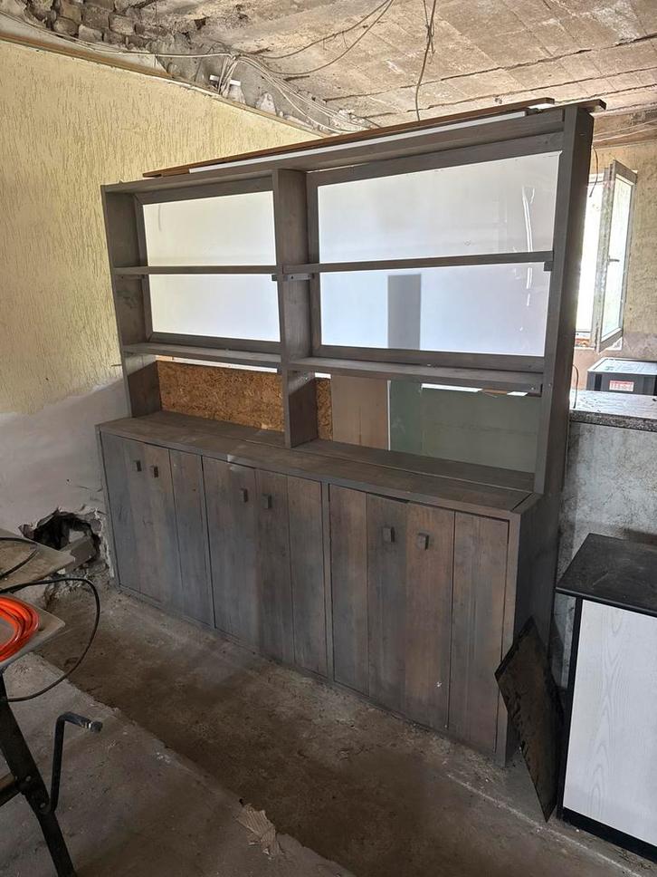 Steigerhout kast/werkbank met deuren *gratis afhalen*, Tuin en Terras, Bergingen en Tuinkasten, Gebruikt, Ophalen