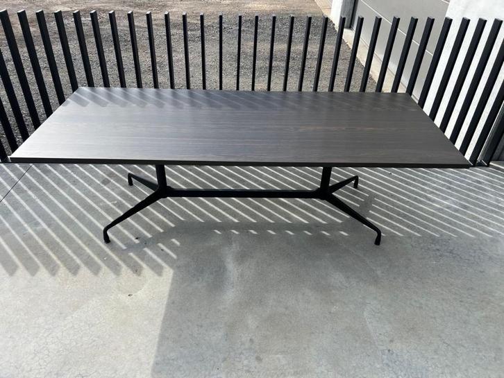 VITRA EAMES SEGMENTED TAFEL 240x100, Huis en Inrichting, Tafels | Eettafels, Zo goed als nieuw, 200 cm of meer, Vijf personen of meer