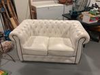 Leuk wit Chesterfield bankje, Ophalen, Gebruikt, 150 tot 200 cm, Tweepersoons
