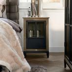 Gezocht nachtkastje Hoxton van riviera maison, Huis en Inrichting, Ophalen of Verzenden, Zo goed als nieuw, Hout, Minder dan 45 cm