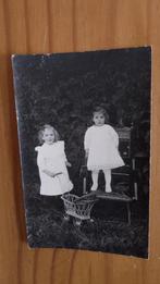 Fotokaart, 2 meisjes met poppenwagen (1919), Gebruikt, Foto, Ophalen of Verzenden, Voor 1940