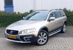VOLVO XC70 D4 181pk Automaat Inscription Edition, Auto's, Volvo, Euro 6, XC70, Beige, Diesel