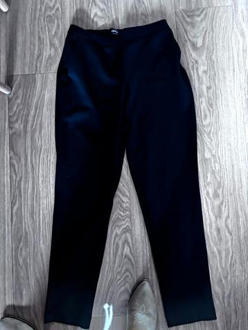 Zwarte pantalon met steekzakken maat 36 van de WE beschikbaar voor biedingen