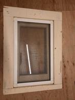 Wc Raam kozijn 600 x 435 mm Met hor en glas, Ophalen, Minder dan 75 cm, Raamkozijn, Minder dan 75 cm