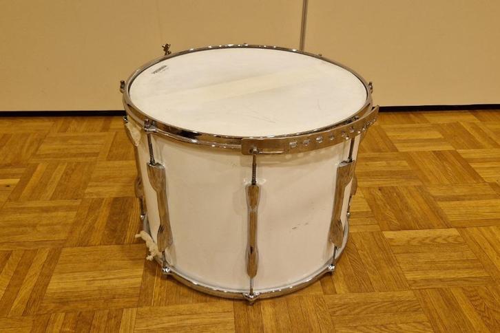 Premier tenor trom met hardcase – goede staat, Muziek en Instrumenten, Drumstellen en Slagwerk, Gebruikt, Premier, Ophalen