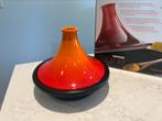 Le Creuset Tajine 27 cm in heel goede staat, Gebruikt, Gietijzer, Ophalen of Verzenden, Keramische plaat