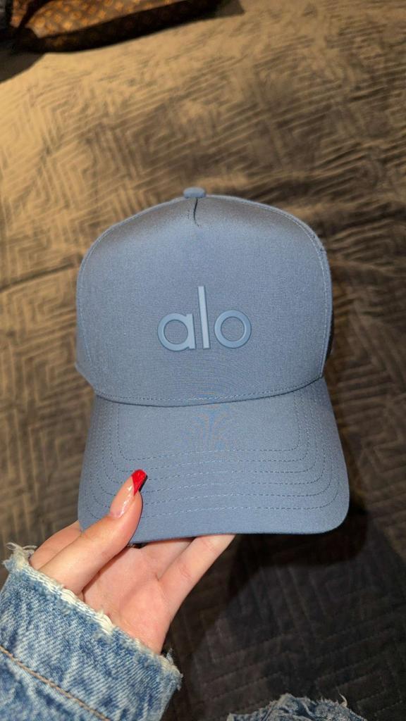 Gloednieuwe originele alo pet, Kleding | Dames, Hoeden en Petten, Nieuw, Pet, One size fits all, Verzenden