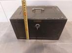 Oude zware geldkist, Ophalen of Verzenden, Gebruikt, Brandkast