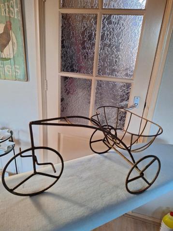 Roestig Fietsje voor in de Tuin - Decoratie beschikbaar voor biedingen
