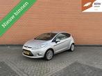 Ford Fiesta 1.4 Ghia AIRCO | LEER | STOELVRWNG | NAVI | APK, Auto's, Voorwielaandrijving, Gebruikt, 31 €/maand, Leder