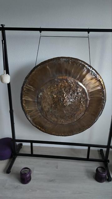 Grote Gong 100cm met Standaard beschikbaar voor biedingen
