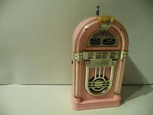 Transistoradio in vorm van jukebox  AM  FM. Verzend. kan ook, Audio, Tv en Foto, Radio's, Gebruikt, Transistorradio, Ophalen