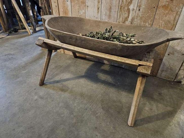 oude trog,onderstel ``WOONWINKEL RUSTIEK``, Antiek en Kunst, Antiek | Woonaccessoires, Ophalen of Verzenden