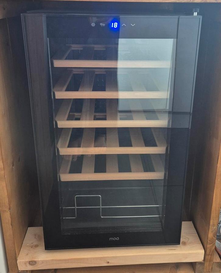 MOA Wijnklimaatkast WC70, Witgoed en Apparatuur, Koelkasten en IJskasten, Zo goed als nieuw, Zonder vriesvak, Minder dan 75 liter