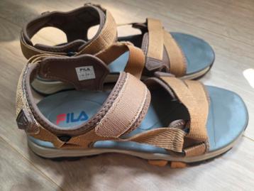 Nieuwe sandalen Fila, maat 46 beschikbaar voor biedingen