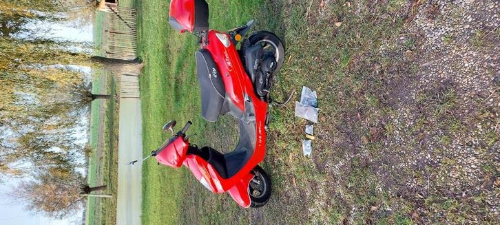 Iva jet scooter 50 cc, brommer, Fietsen en Brommers, Brommers | Overige merken, Gebruikt, Ophalen