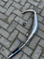 Scr Corse uitlaat onderlangs 50/70 cc voor Derbi senda, drd, Fietsen en Brommers, Brommeronderdelen | Algemeen, Ophalen of Verzenden