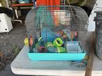 Gratis hamsterkooi met grote zak bodembedekking, Dieren en Toebehoren, Ophalen, Gebruikt