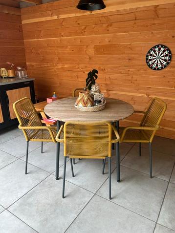 Leen & Baker Buitentafel met 4 Stoelen beschikbaar voor biedingen