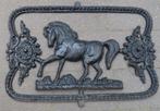 Uit inboedel: Groot gietijzeren ornament paard 55 cm bij 76, Ophalen of Verzenden