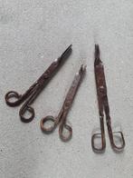 1x Antieke 18de eeuwse gietijzeren tang €19, Antiek en Kunst, Antiek | Gereedschap en Instrumenten, Ophalen of Verzenden