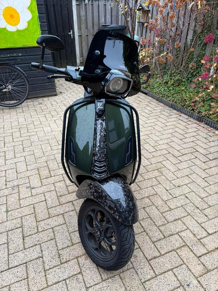 Vespa sprint full option, Fietsen en Brommers, Scooters | Vespa, Zo goed als nieuw, Vespa S, Maximaal 45 km/u, Benzine, Ophalen