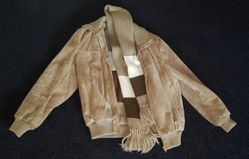 Suede jack beschikbaar voor biedingen