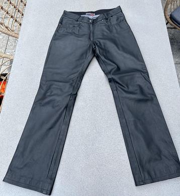 Motorbroek Dames leer "jeansmodel" maat 40 beschikbaar voor biedingen
