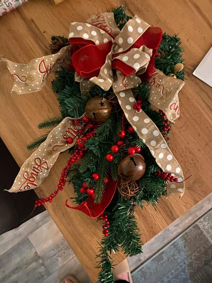 Kerstkrans met bel en lint, Huis en Inrichting, Woonaccessoires | Kransen, Zo goed als nieuw, Ophalen of Verzenden