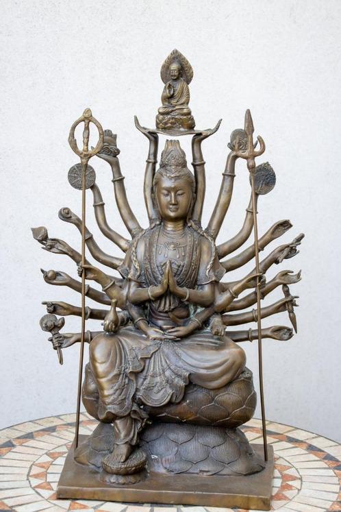 Guan Yin 20 armen oud brons beeld., Antiek en Kunst, Antiek | Koper en Brons, Brons, Ophalen of Verzenden