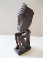 Oud houten Korwar beeld Indonesië, Verzenden