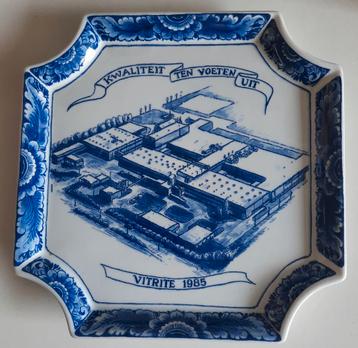 Vintage keramische wandbord " Vitrite 1985 " Middelburg beschikbaar voor biedingen