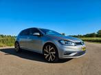 Volkswagen Golf 1.0 TSI 110pk 5D 2017 Grijs, Handgeschakeld, 3 cilinders, 999 cc, 1300 kg