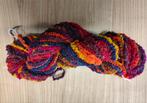 124 gr wol, handgesponnen boucle artyarn, kleur verlopend, Hobby en Vrije tijd, Breien en Haken, Ophalen of Verzenden, Nieuw, Breien of Haken