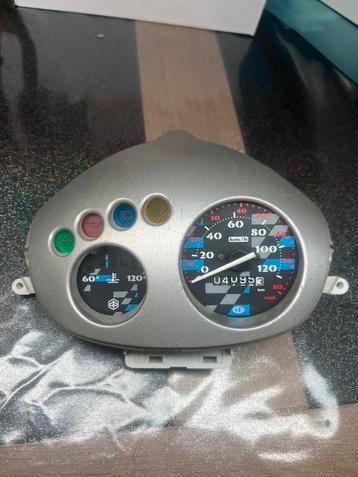 Piaggio zip sp h2o teller 120km nieuwstaat beschikbaar voor biedingen