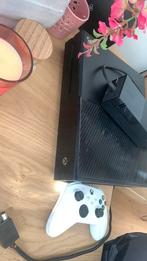 Xbox one 500gb, Spelcomputers en Games, Spelcomputers | Xbox One, Ophalen, Zo goed als nieuw, 500 GB, Met 1 controller