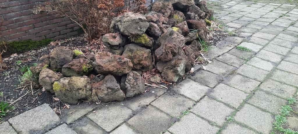 rood kleurig poreuze rots steen (lava breuksteen??) rotstuin, Tuin en Terras, Grind, Keien en Split, Gebruikt, Overige typen, Bruin
